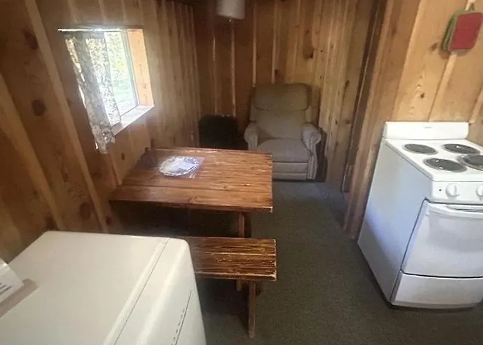 Rustic With Fireplace, Along Tonto National Forest, Perfect For A Weekend Of Relaxation Holiday home Payson